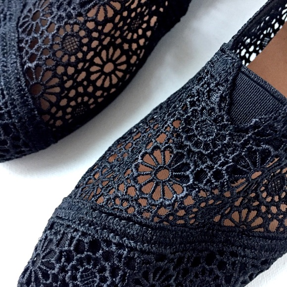 New TOMS ‘Classic' Crochet Slip-On (Women) - Picture 5 of 8
